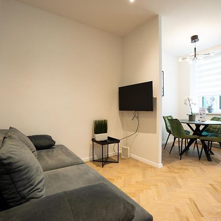 Brand-New Apartment In The 17Th District Of Вена Экстерьер фото