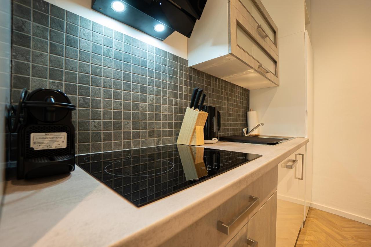 Brand-New Apartment In The 17Th District Of Вена Экстерьер фото