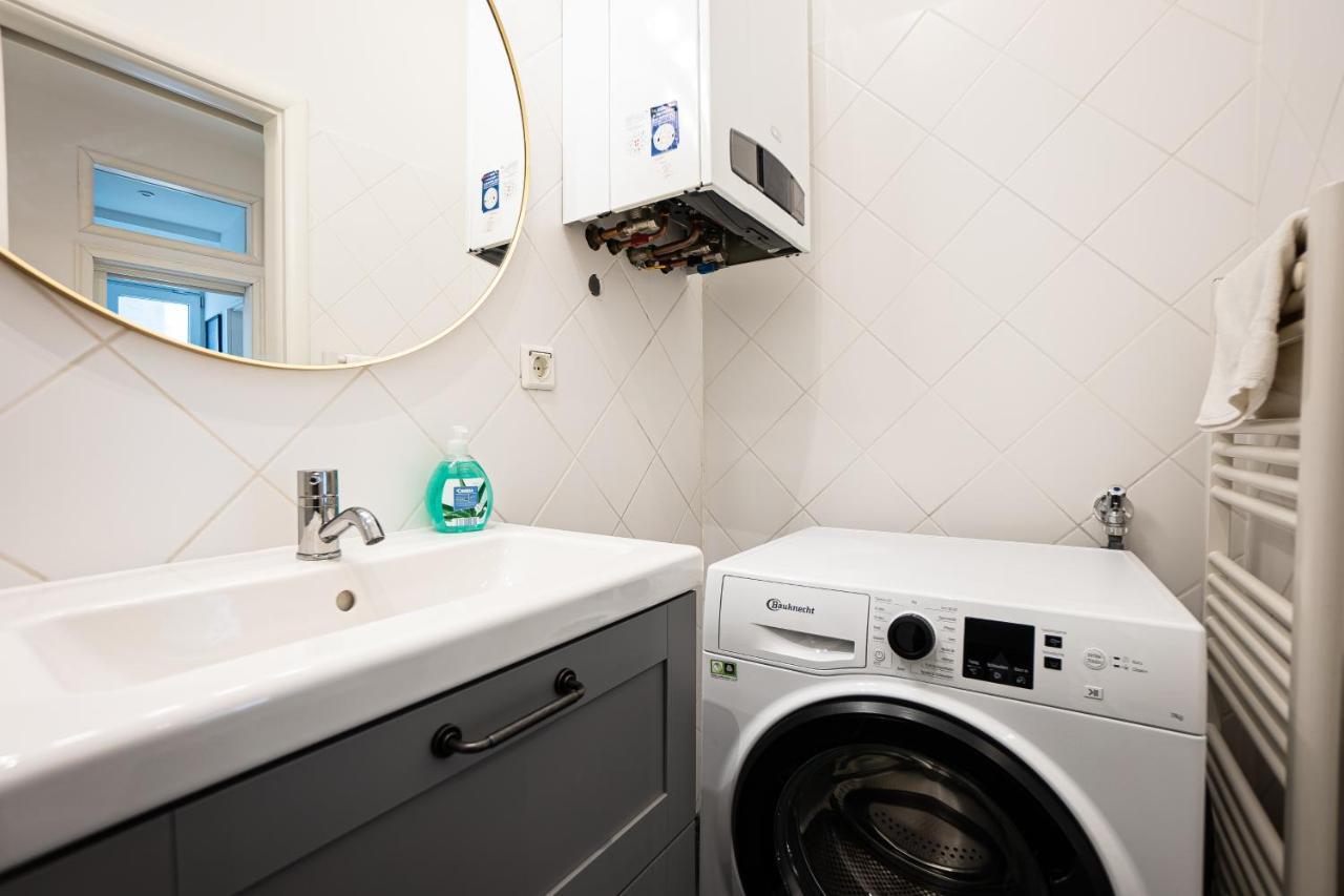 Brand-New Apartment In The 17Th District Of Вена Экстерьер фото