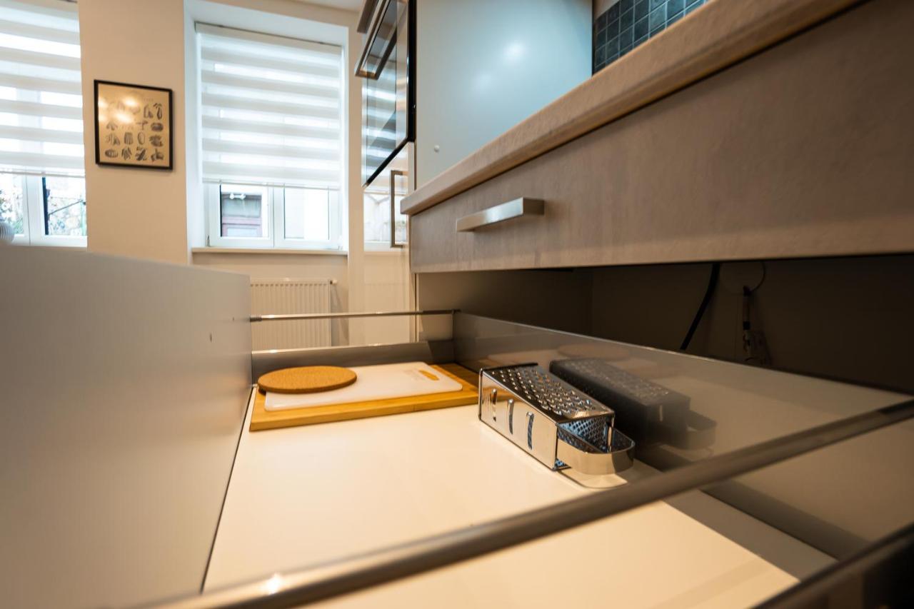 Brand-New Apartment In The 17Th District Of Вена Экстерьер фото