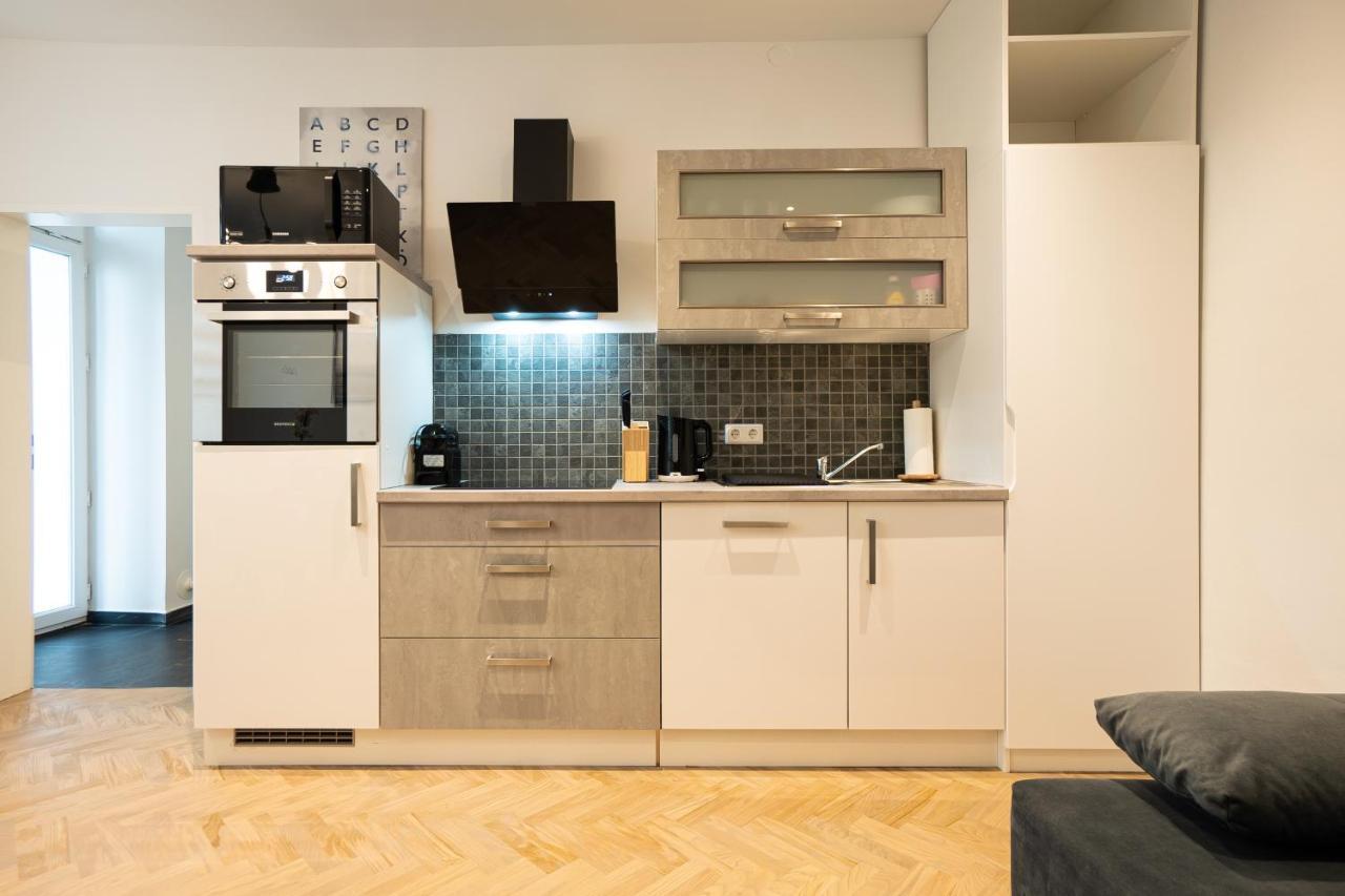 Brand-New Apartment In The 17Th District Of Вена Экстерьер фото