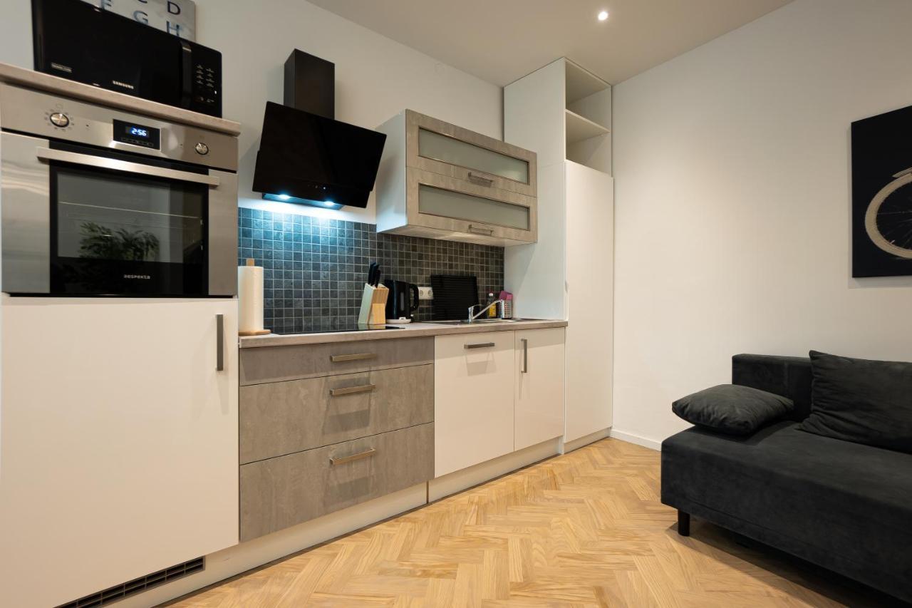 Brand-New Apartment In The 17Th District Of Вена Экстерьер фото