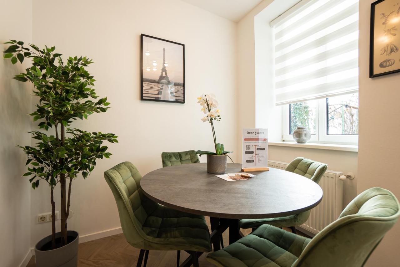 Brand-New Apartment In The 17Th District Of Вена Экстерьер фото